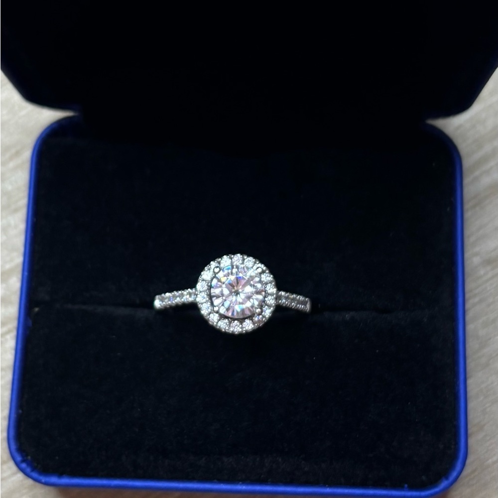 Charles & Colvard 14k White Gold Moissanite Halo Ring- Size 8 - Picture 2 of 8